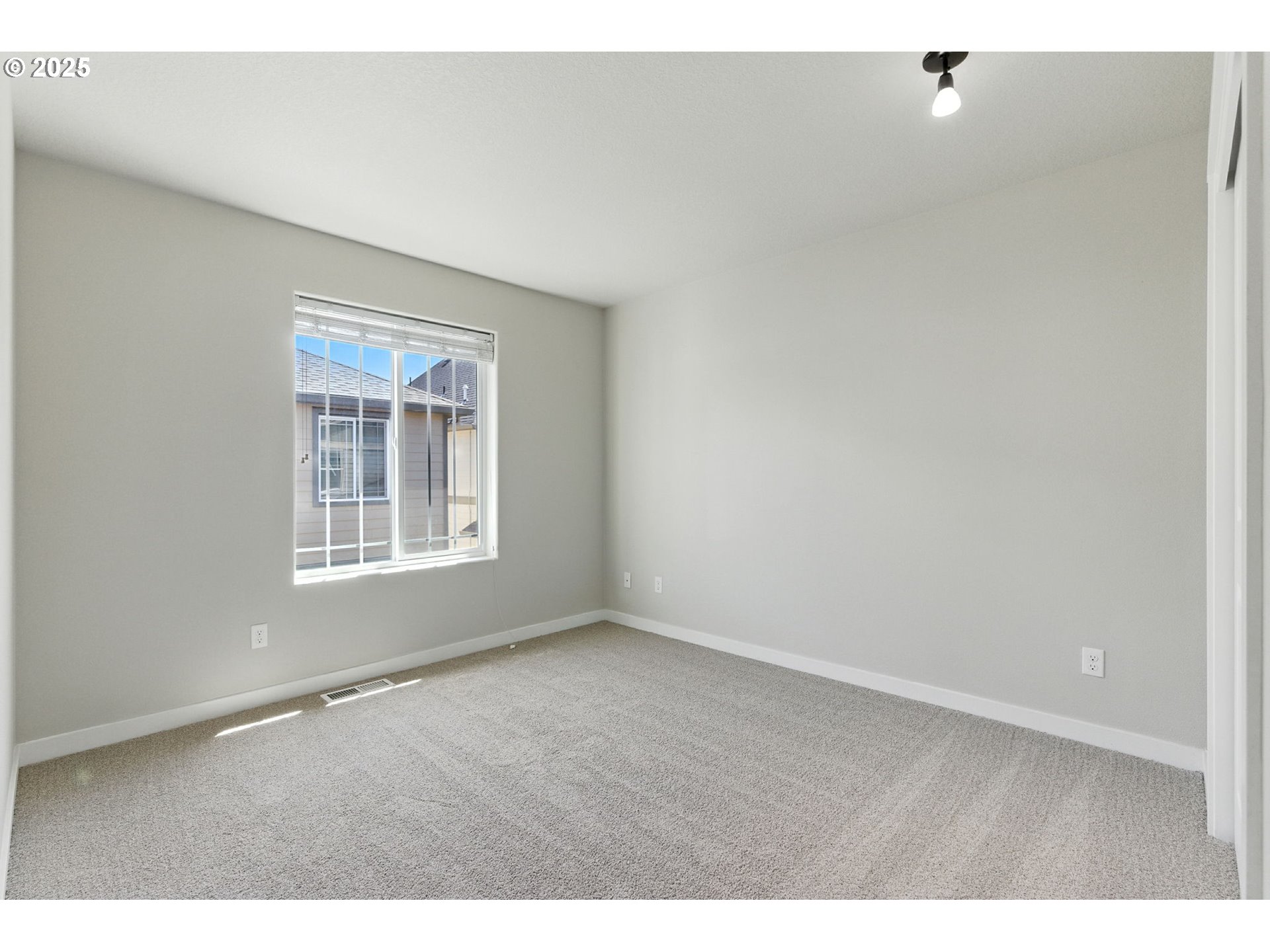 268 Southwest 204th Terrace Beaverton, OR 97006 - Photo 25 of 46