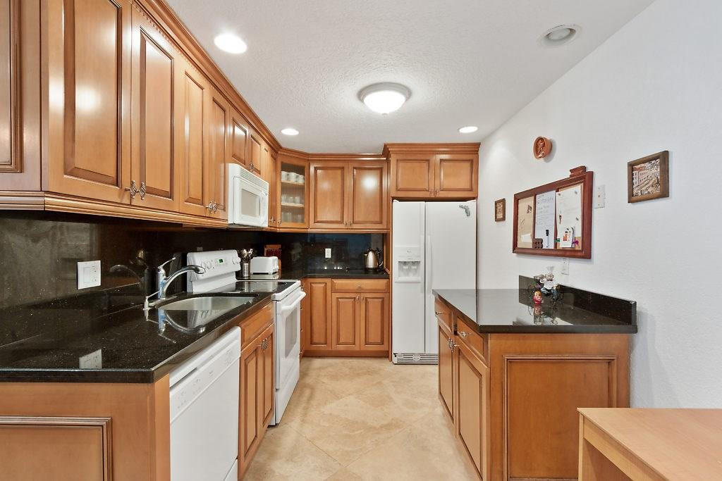 2851 South Ocean Boulevard, Unit 2A Boca Raton, FL 33432 - Photo 11 of 27 Photo 11