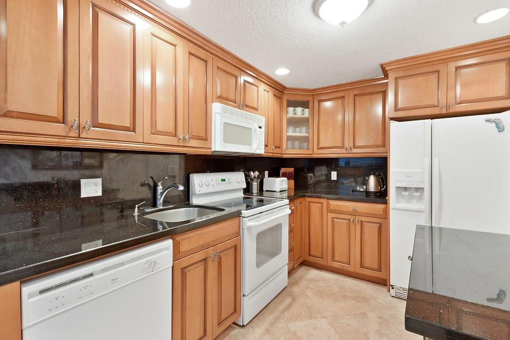 2851 South Ocean Boulevard, Unit 2A Boca Raton, FL 33432 - Photo 10 of 27 Photo 10