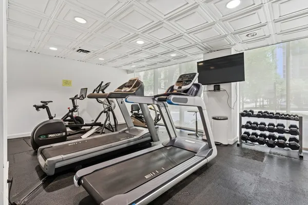 $189,000 | 253 East Delaware Place, Unit 22B, Chicago, IL 60611
