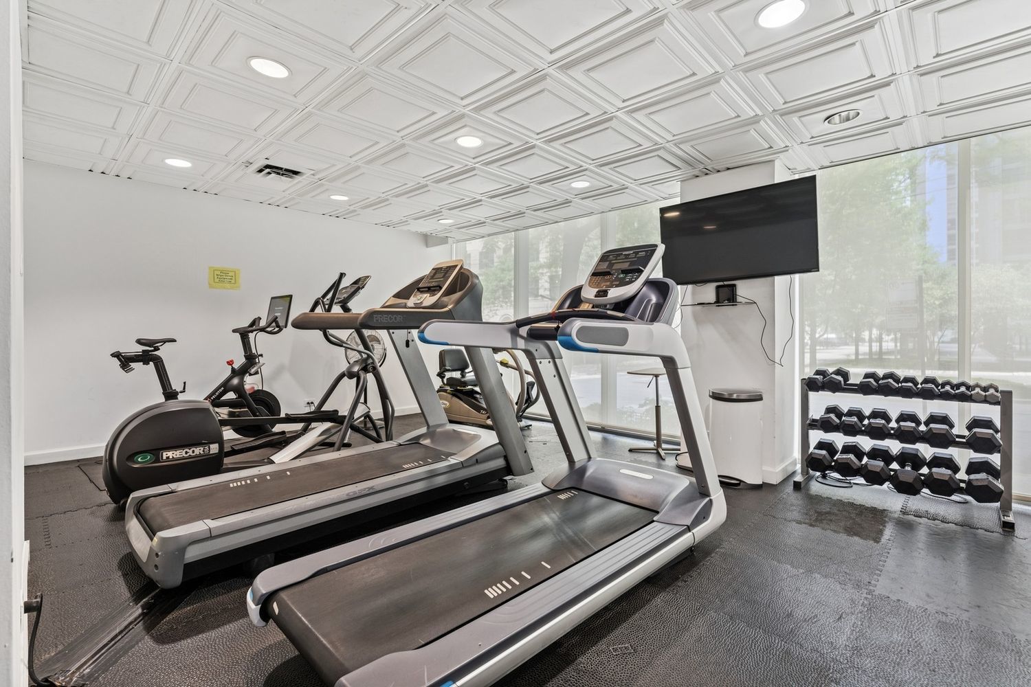 253 East Delaware Place, Unit 22B Chicago, IL 60611 - Photo 13 of 16