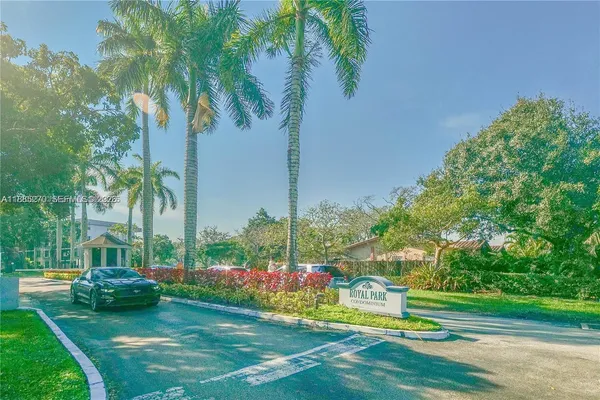 $234,900 | 109 Royal Park Drive, Unit 4F, Oakland Park, FL 33309