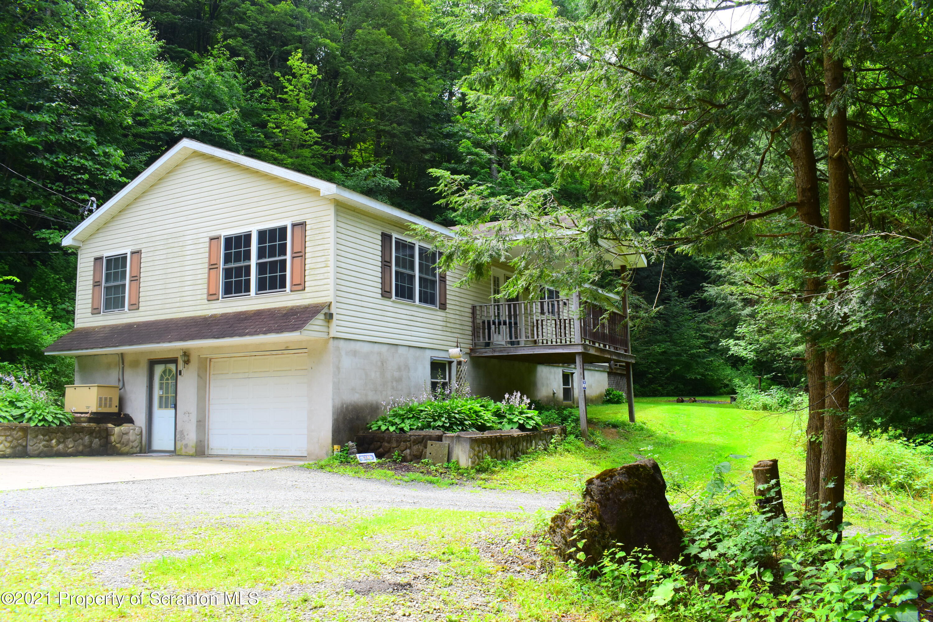 386 Maloney Hl Road Nicholson, PA 18446 - Photo 1 of 82