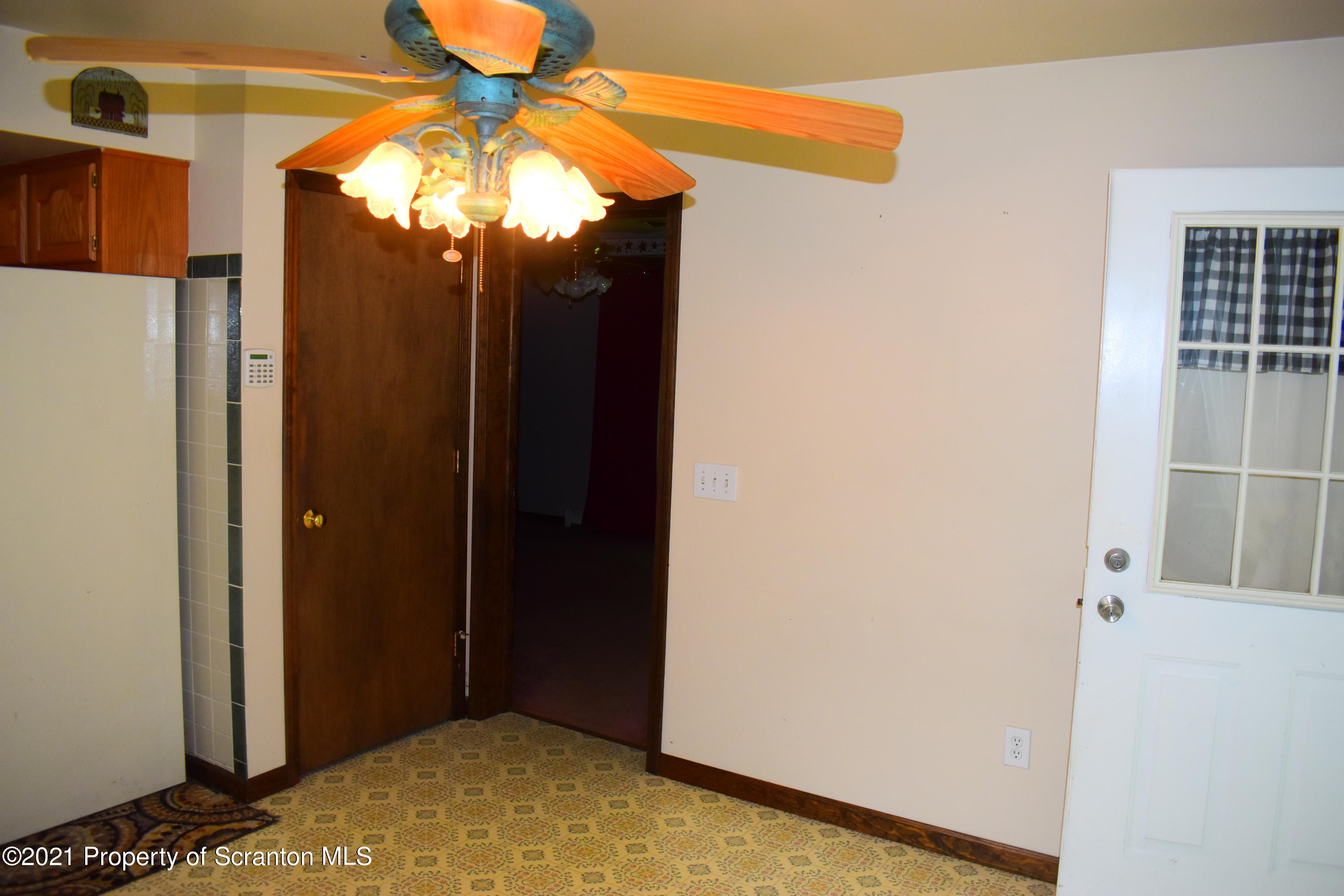 386 Maloney Hl Road Nicholson, PA 18446 - Photo 9 of 82