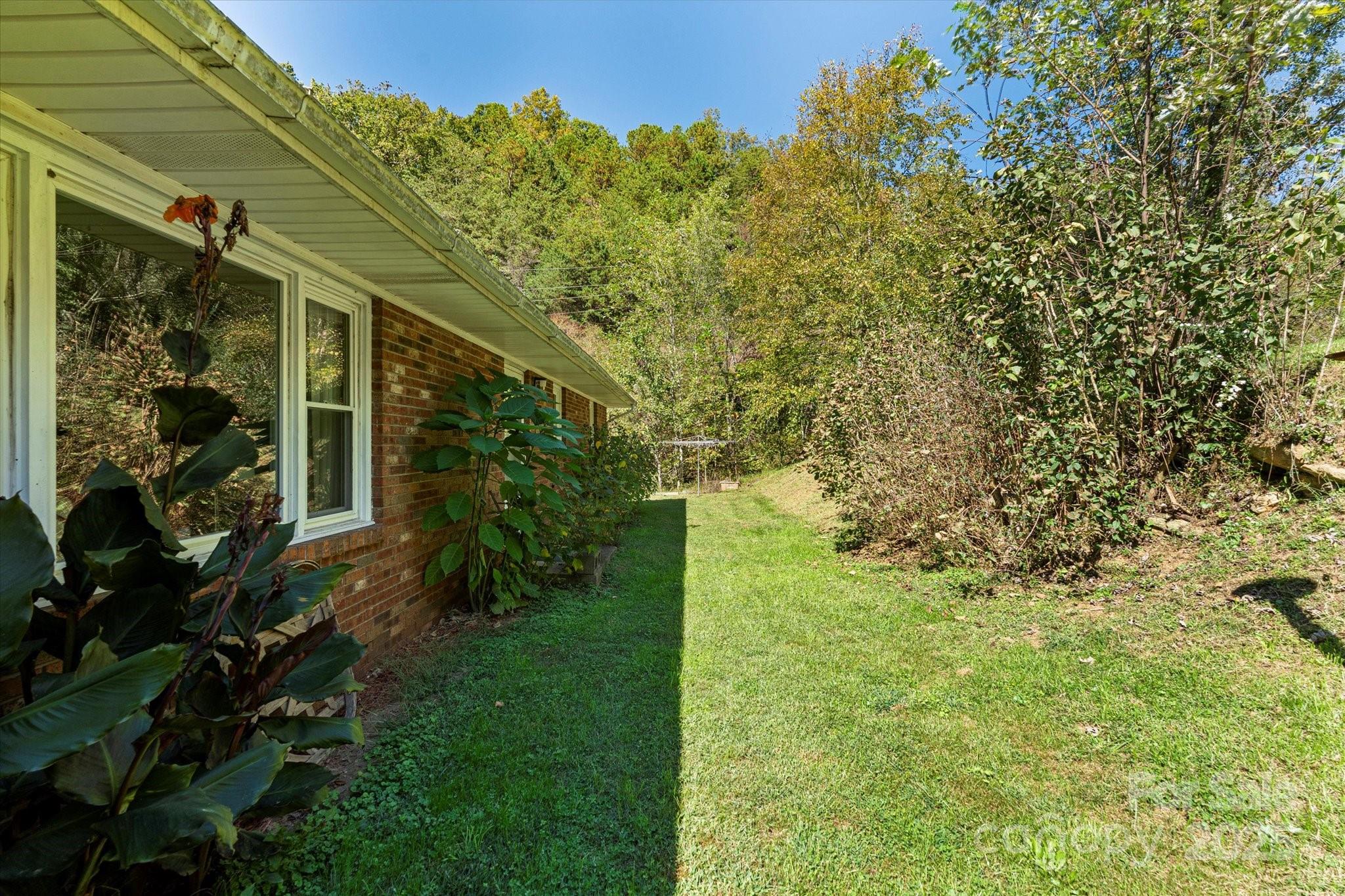 1623 Ammons Branch Road Marshall, NC 28753 - Photo 38 of 41