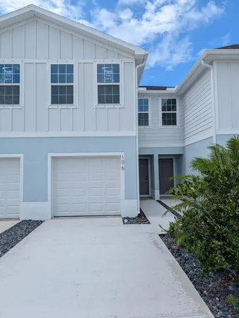 $2,350 | 106 Savannah Lks Boulevard, Fort Pierce, FL 34982