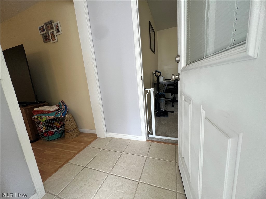 6821 Franke Road Middleburg Heights, OH 44130 - Photo 4 of 24