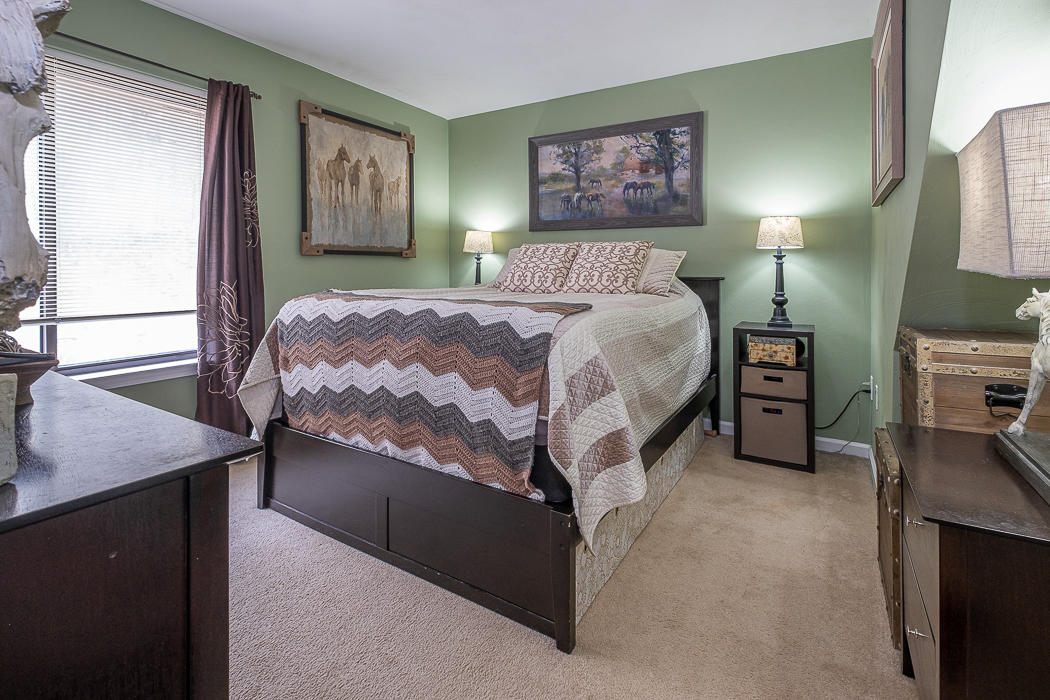 3327 Forest Ridge Road Roanoke, VA 24018 - Photo 14 of 31 a bedroom with a bed and a desk