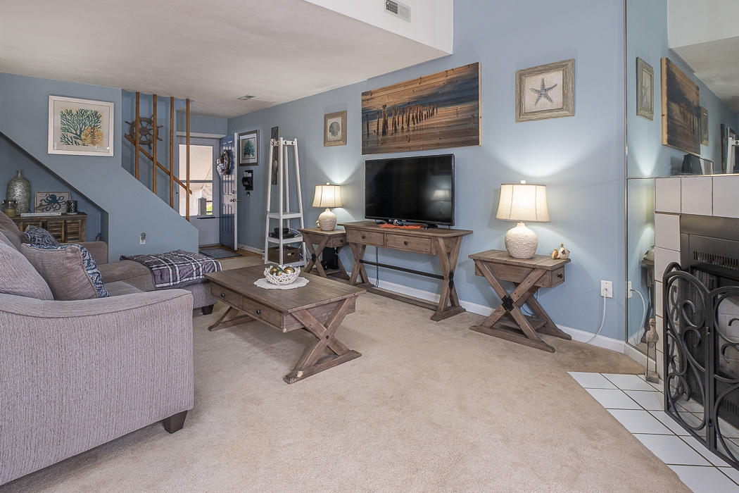 3327 Forest Ridge Road Roanoke, VA 24018 - Photo 3 of 31 a living room with furniture and a flat screen tv