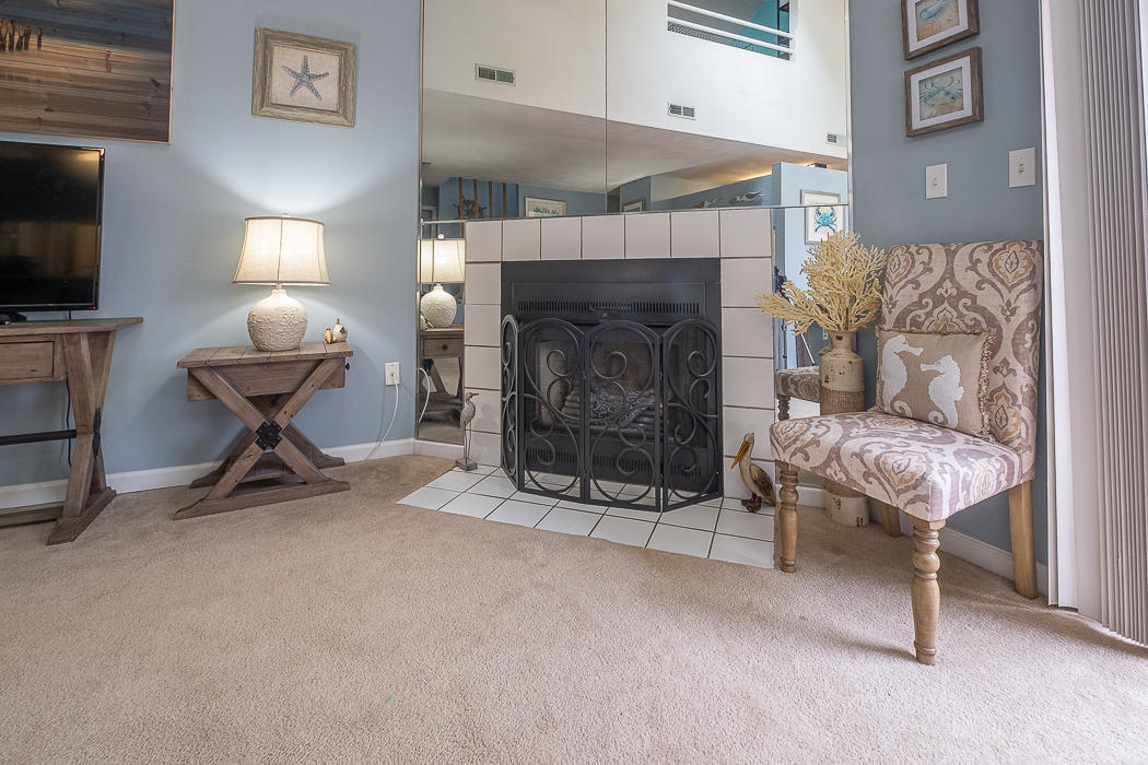 3327 Forest Ridge Road Roanoke, VA 24018 - Photo 4 of 31 a living room with furniture and a fireplace