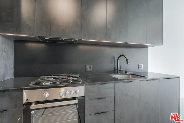 a close view of stove