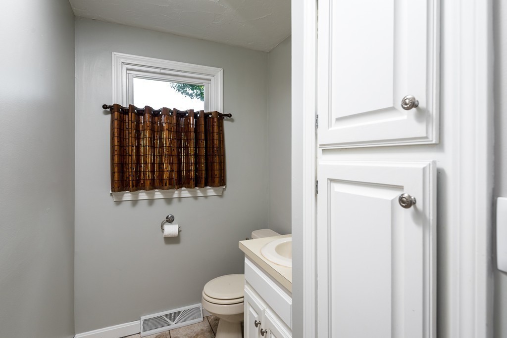 29 Yoke Road, Unit 29 Bridgewater, MA 02324 - Photo 8 of 22 Gallery Image 8