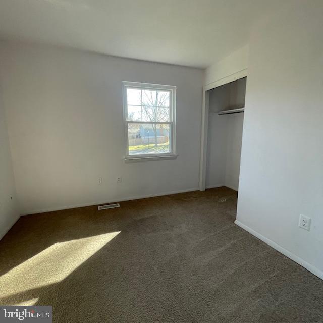 18812 Jade Court Gaithersburg, MD 20879 - Photo 18 of 32 an empty room with a window
