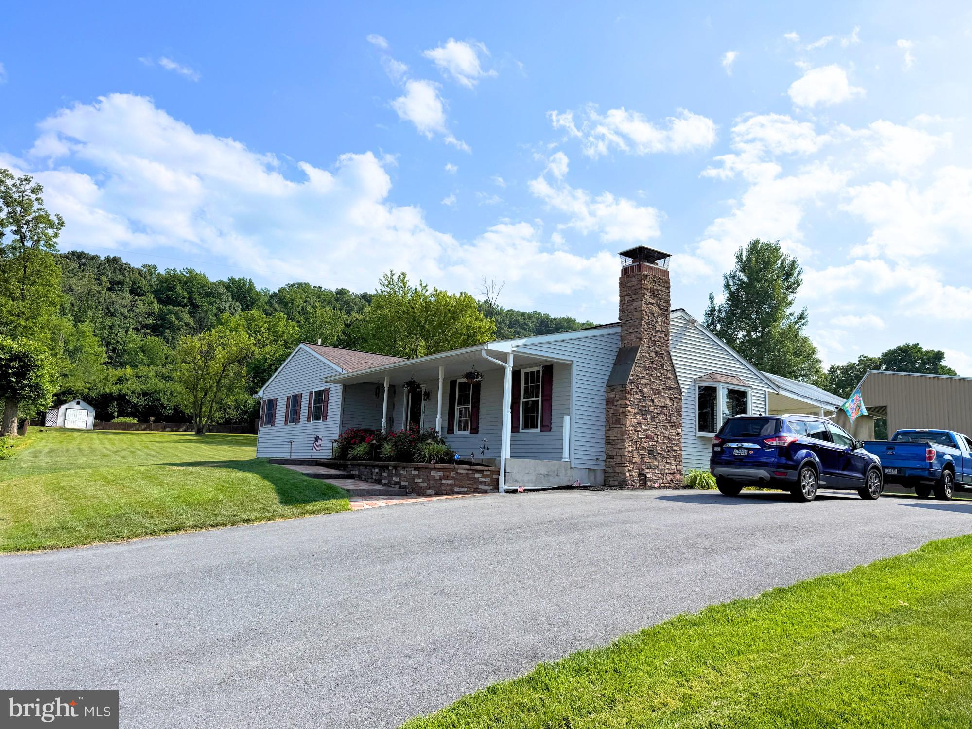 902 Fritztown Road Reading, PA 19608 - Photo 3 of 44