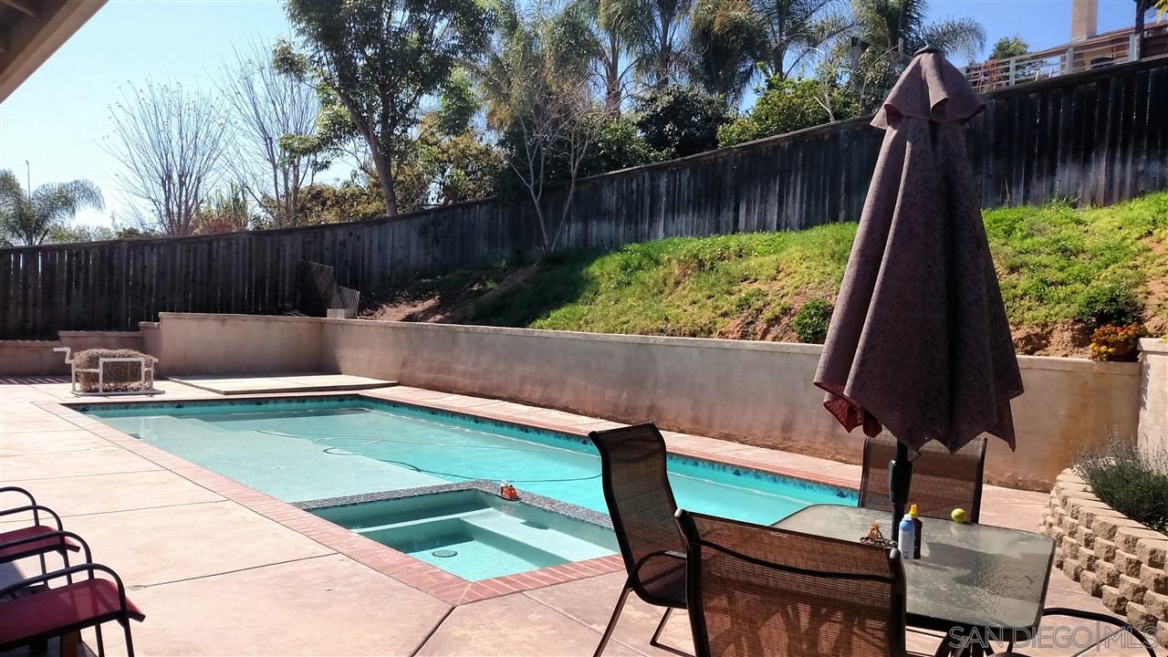535 Summit Avenue Fallbrook, CA 92028 - Photo 1 of 23