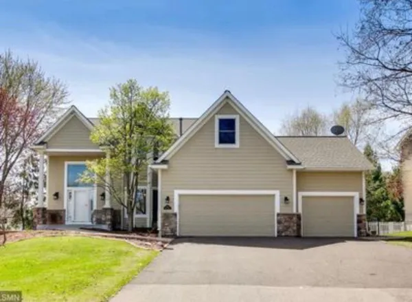 $649,500 | 340 South Owasso Boulevard West, Roseville, MN 55113