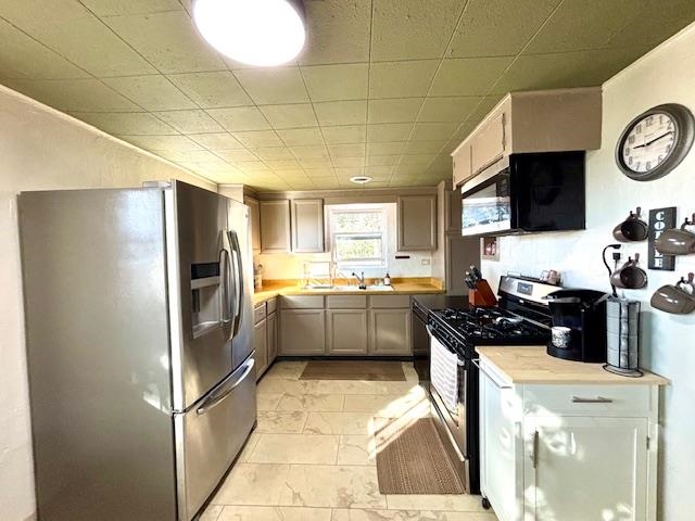 5636 South County Rd D Beloit, WI 53511 - Photo 23 of 47