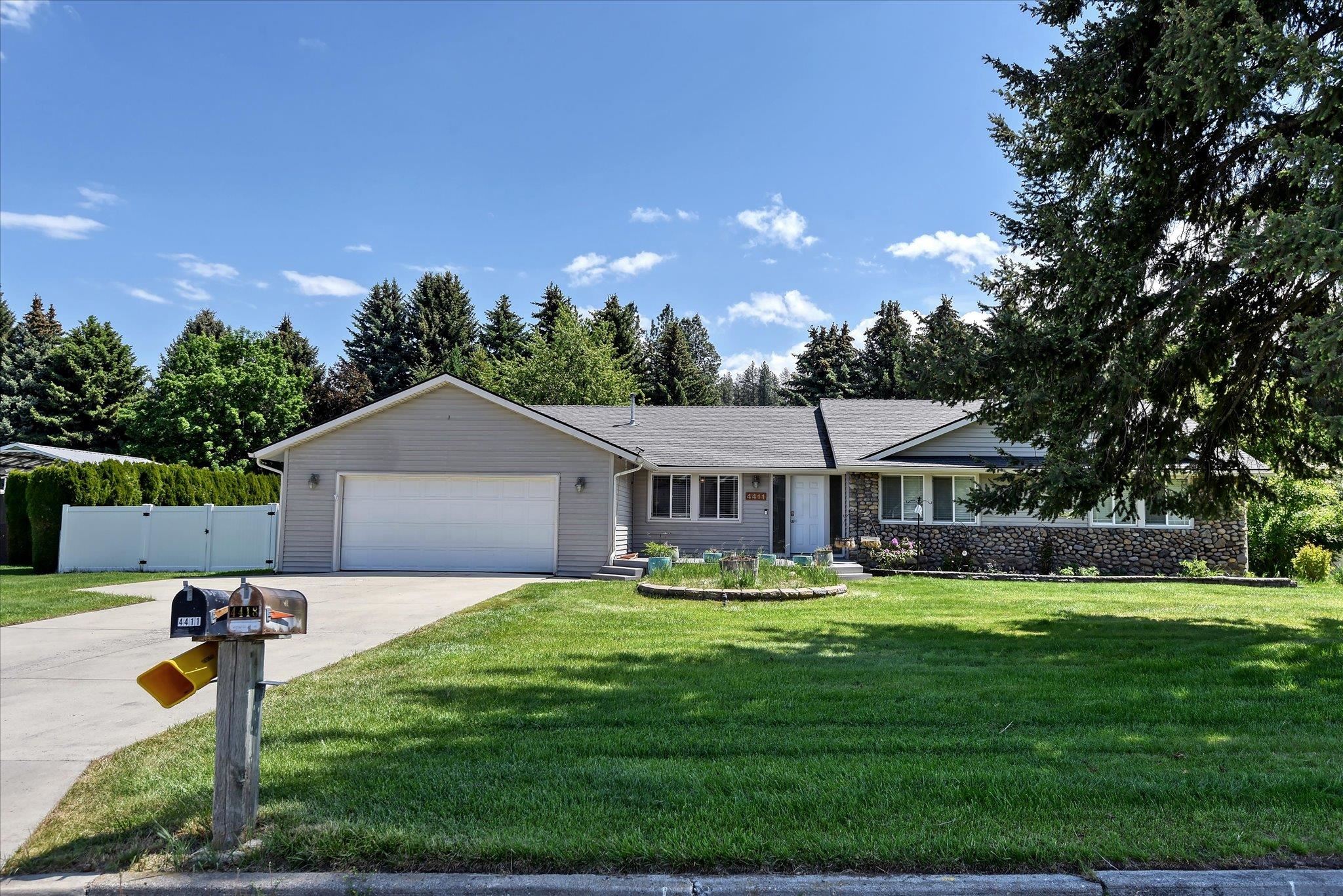 4411 South Mamer Road Spokane, WA 99206 - Photo 1 of 44