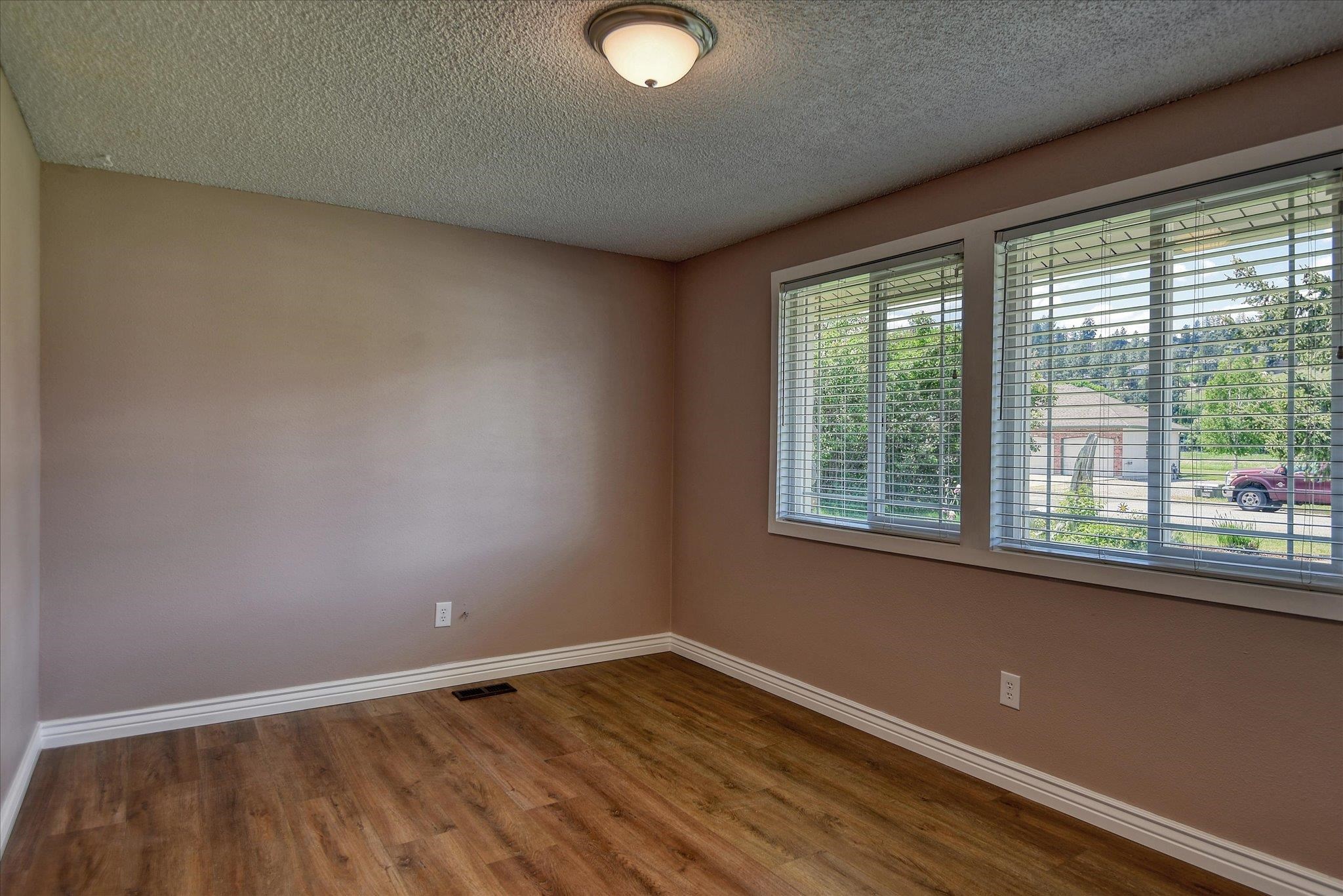 4411 South Mamer Road Spokane, WA 99206 - Photo 22 of 44