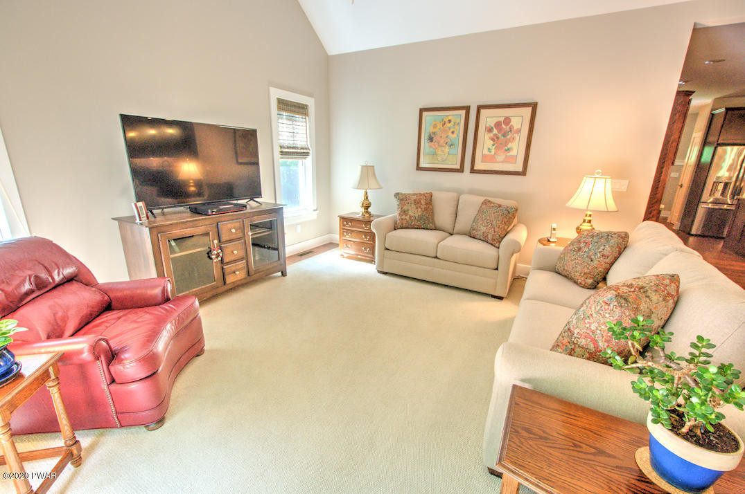 46 Phillips Road Newfoundland, PA 18445 - Photo 9 of 41