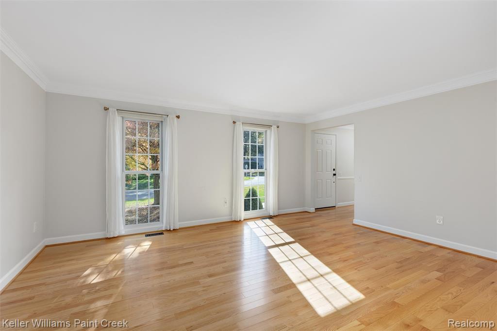 1390 Chestnut Lane Rochester Hills, MI 48309 - Photo 6 of 42 Gallery Image 6