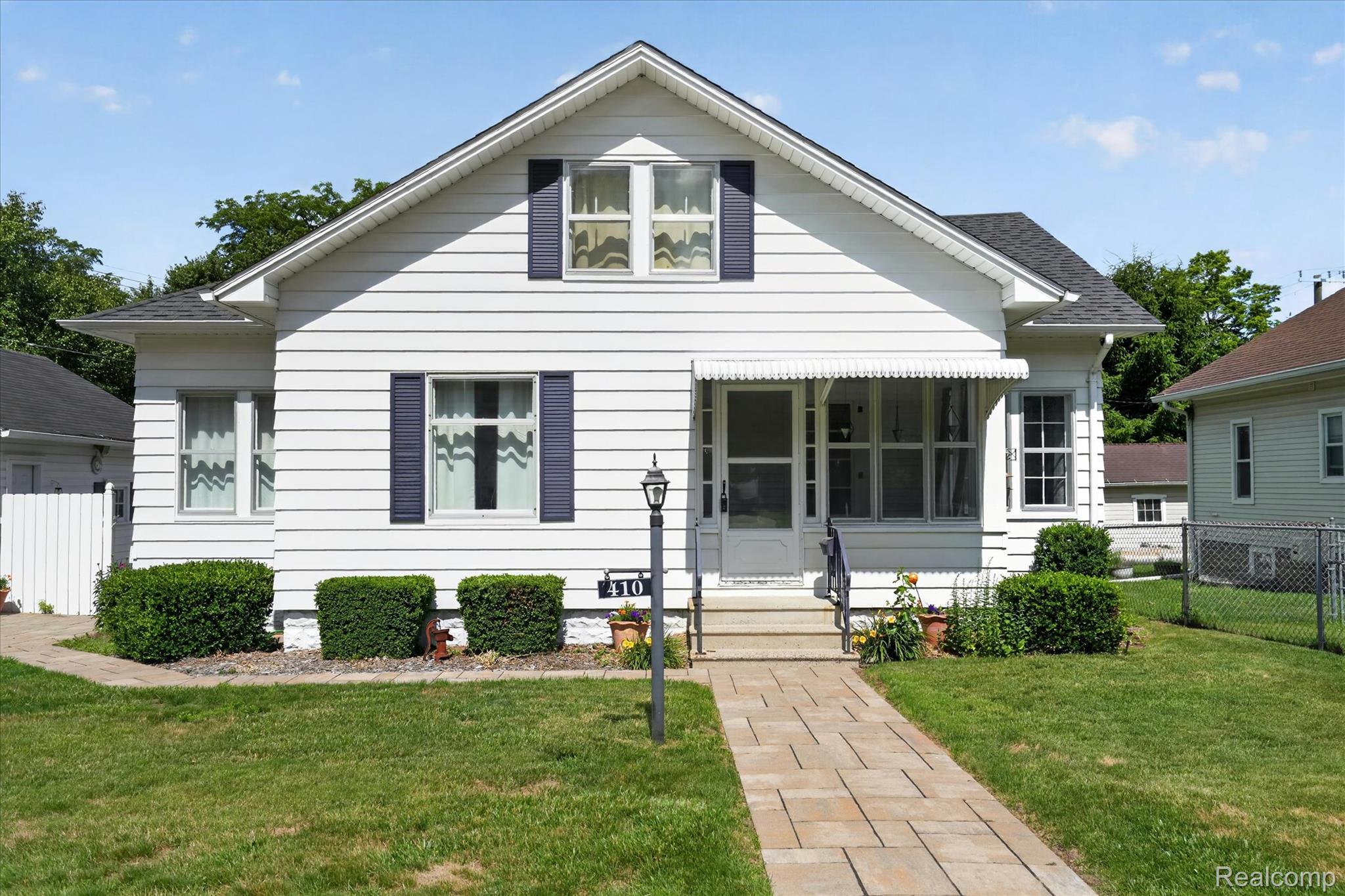 410 South Center Street Howell, MI 48843 - Photo 46 of 47 03-410-S-Center-St-Howell-MI-48843-WindowStill.jpg
