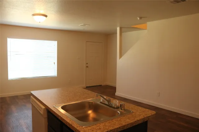 $1,820 | 10535 Mills Road, Unit 3B, Houston, TX 77070