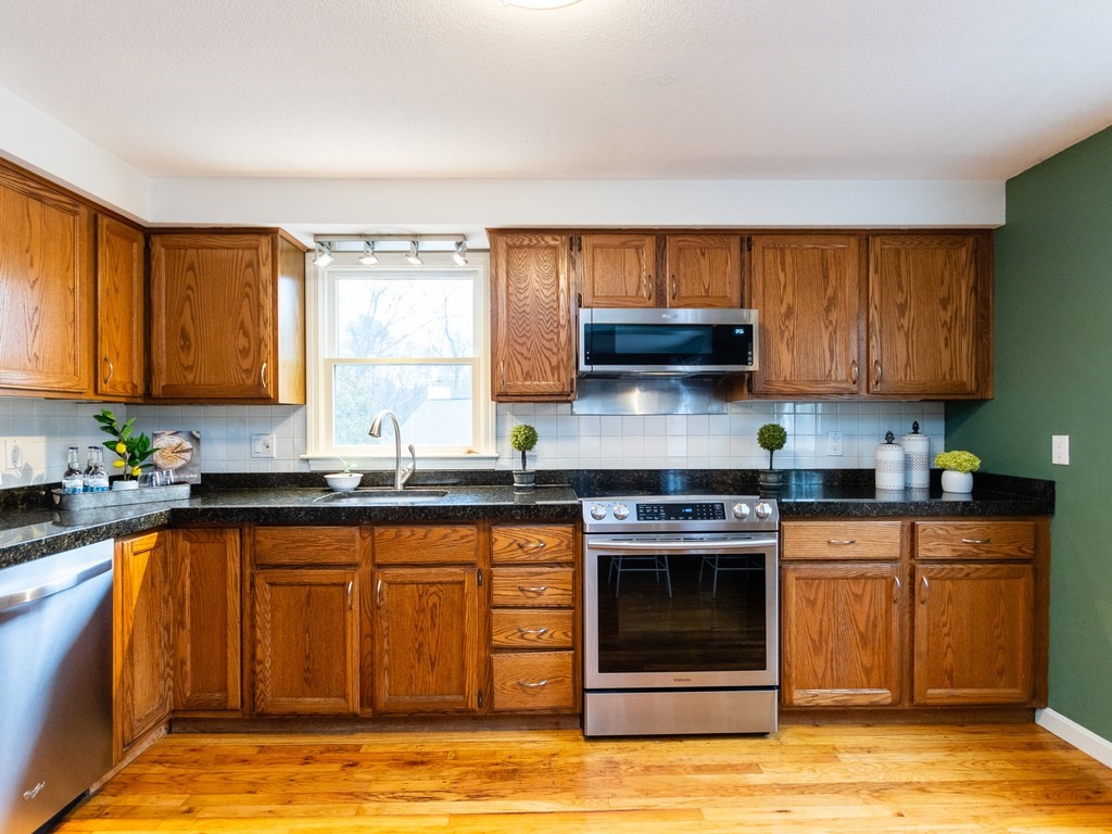 4 Heights Terrace Maynard, MA 01754 - Photo 16 of 41