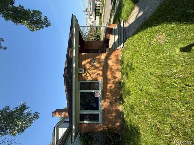 7559 Prairie Street Detroit, MI 48210 - Photo 2 of 21