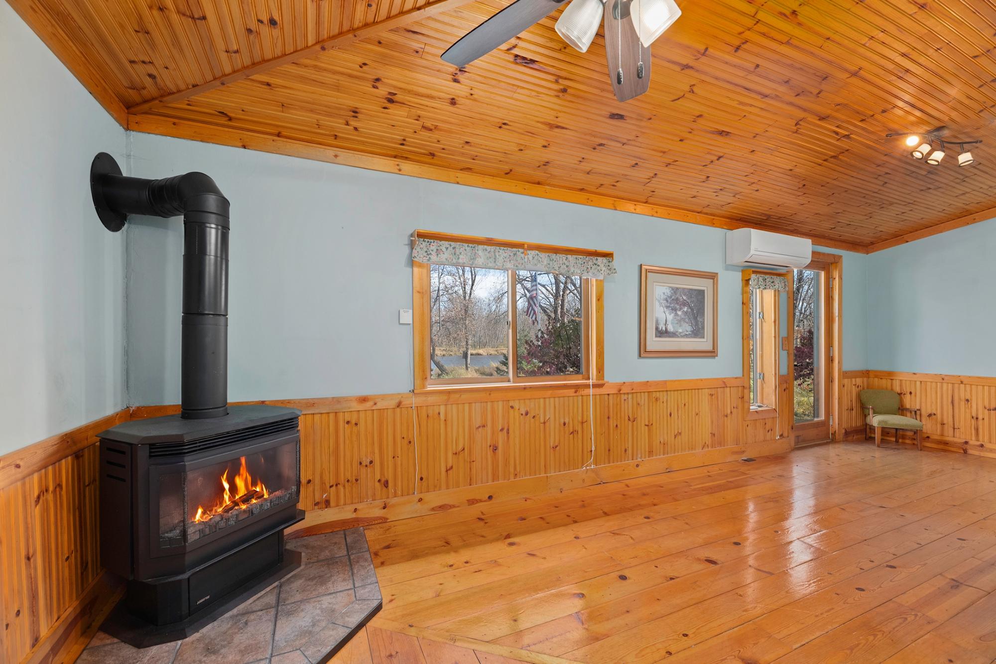 6882 Bridge Road Rhinelander, WI 54501 - Photo 9 of 36 Gallery Image 9