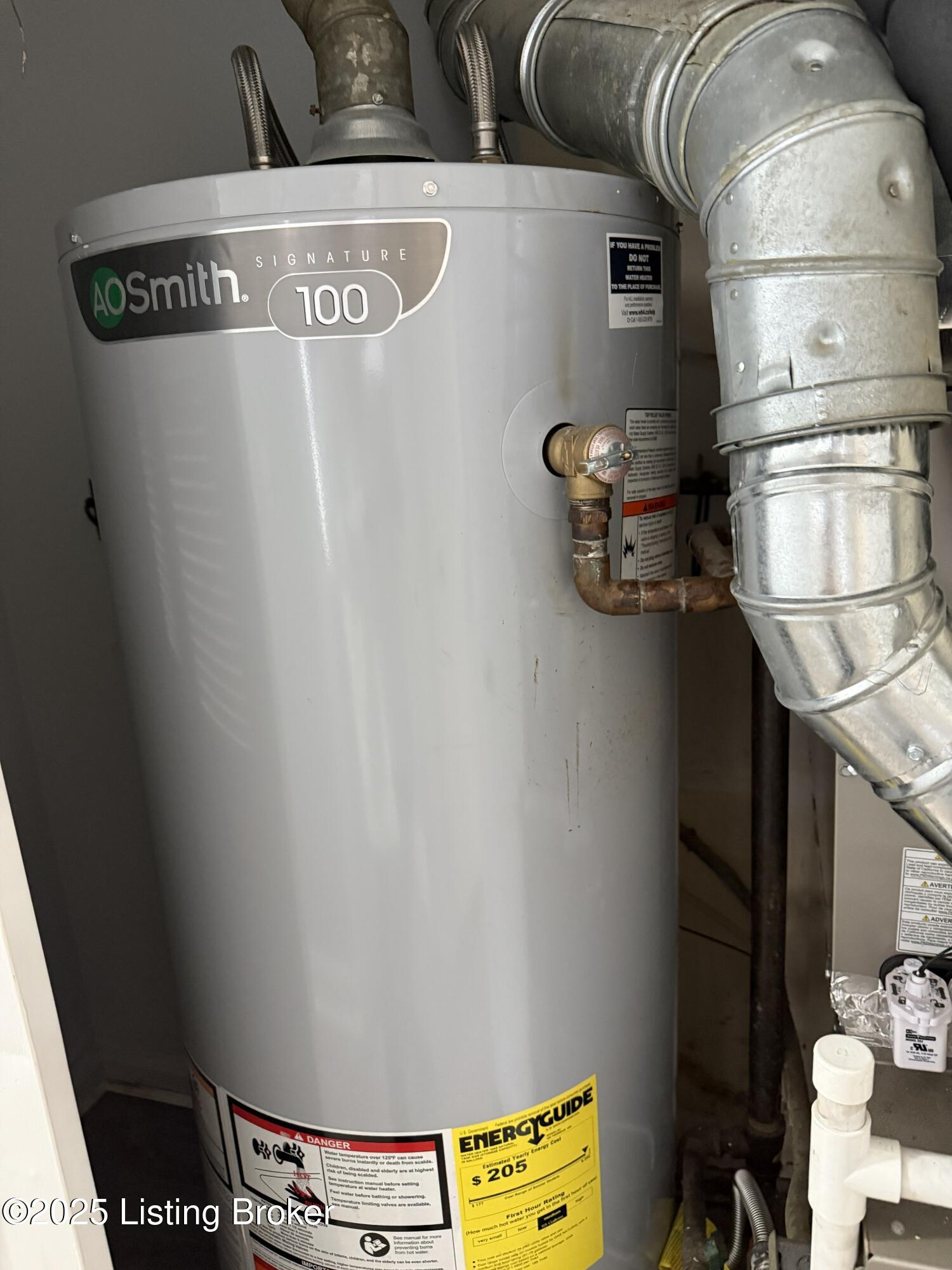 160 Dewberry Road Louisville, KY 40229 - Photo 36 of 43 Water Heater 2022