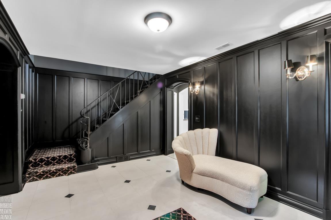 521 Middlesex Road Grosse Pointe Park, MI 48230 - Photo 3 of 48