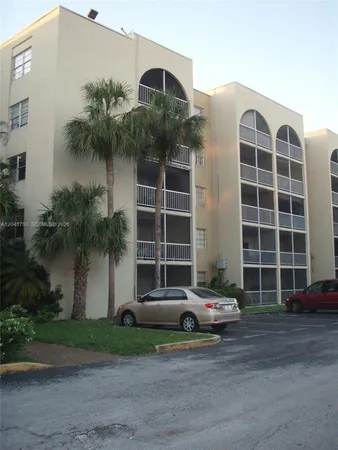 $1,800 | 6980 Northwest 186th Street, Unit 3522, Hialeah, FL 33015