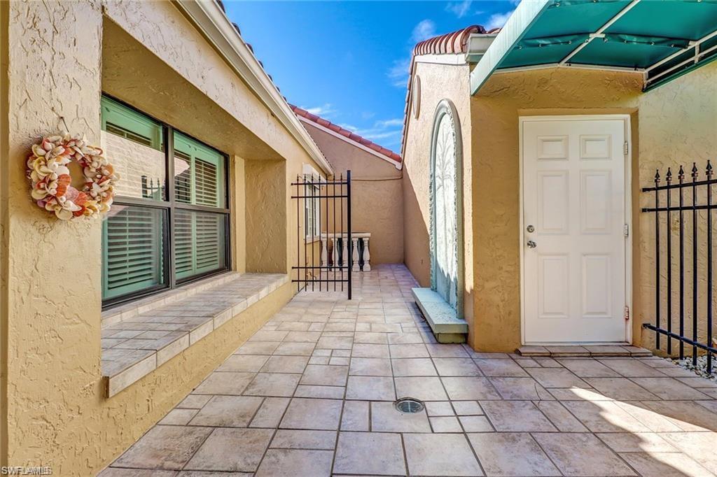 810 Reef Point Circle Naples, FL 34108 - Photo 2 of 33 Gallery Image 2