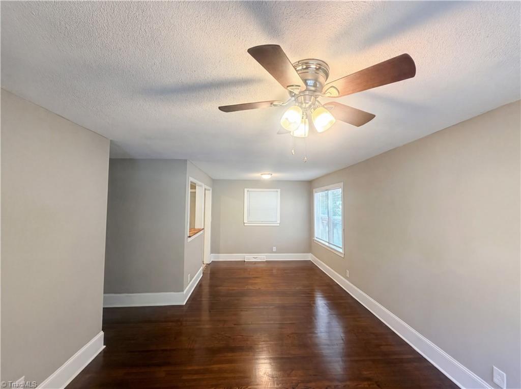 1428 Futrelle Drive High Point, NC 27262 - Photo 3 of 18