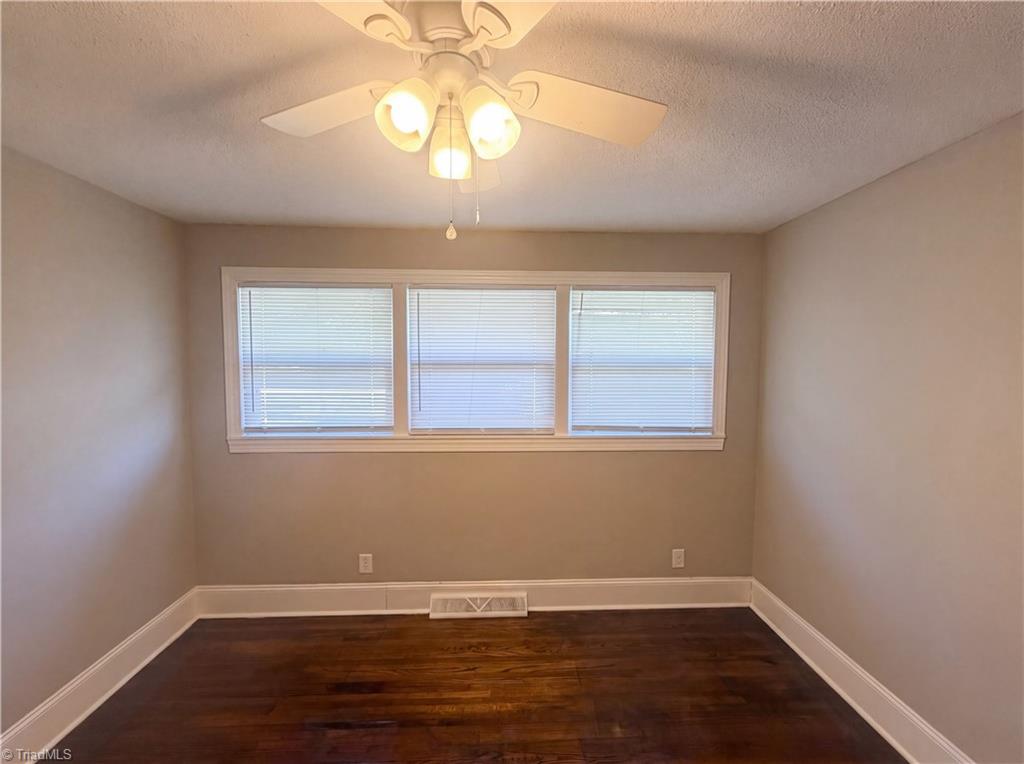 1428 Futrelle Drive High Point, NC 27262 - Photo 4 of 18
