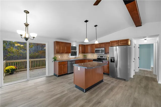 $425,000 | 5 Ichabod Lane, Westerly, RI 02891