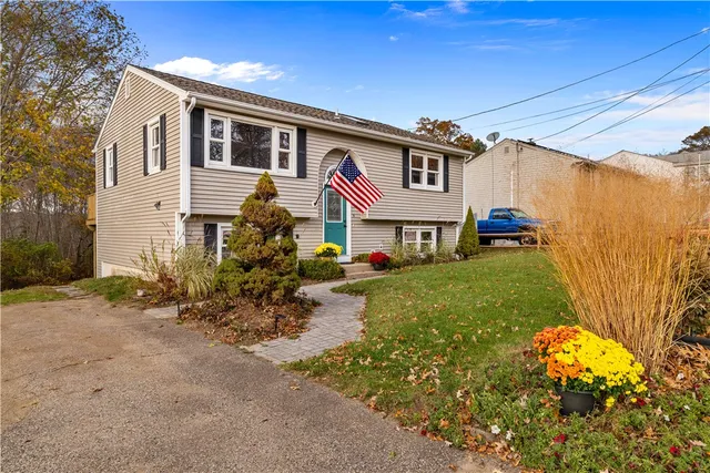 $425,000 | 5 Ichabod Lane, Westerly, RI 02891