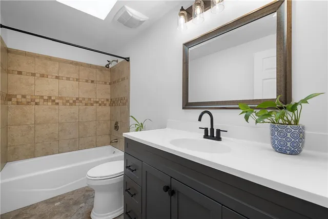 $425,000 | 5 Ichabod Lane, Westerly, RI 02891