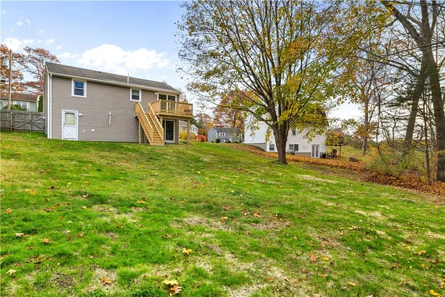 $425,000 | 5 Ichabod Lane, Westerly, RI 02891