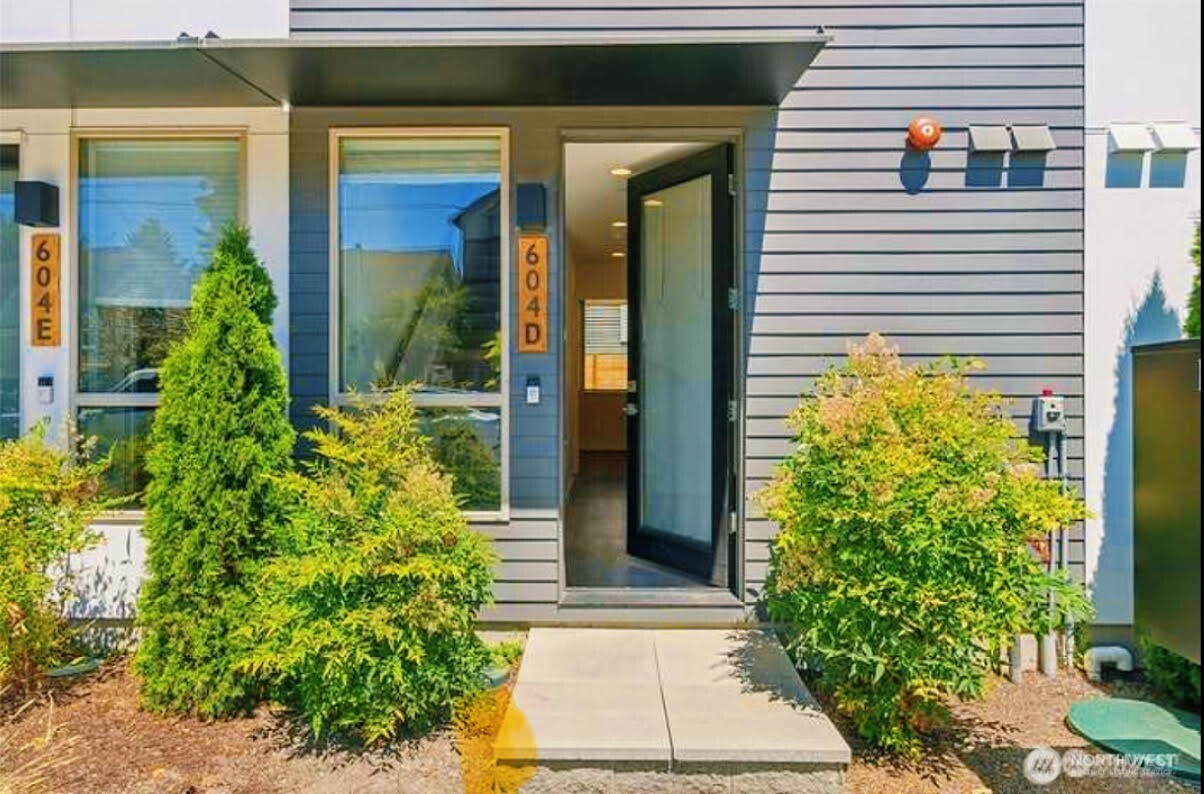 604 Northwest 77th Street, Unit D Seattle, WA 98117 - Photo 3 of 11