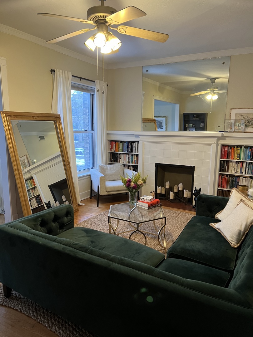 1516 West Addison Street, Unit 1W Chicago, IL 60613 - Photo 4 of 14