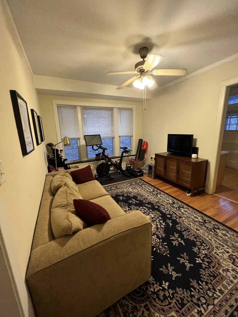 1516 West Addison Street, Unit 1W Chicago, IL 60613 - Photo 7 of 14