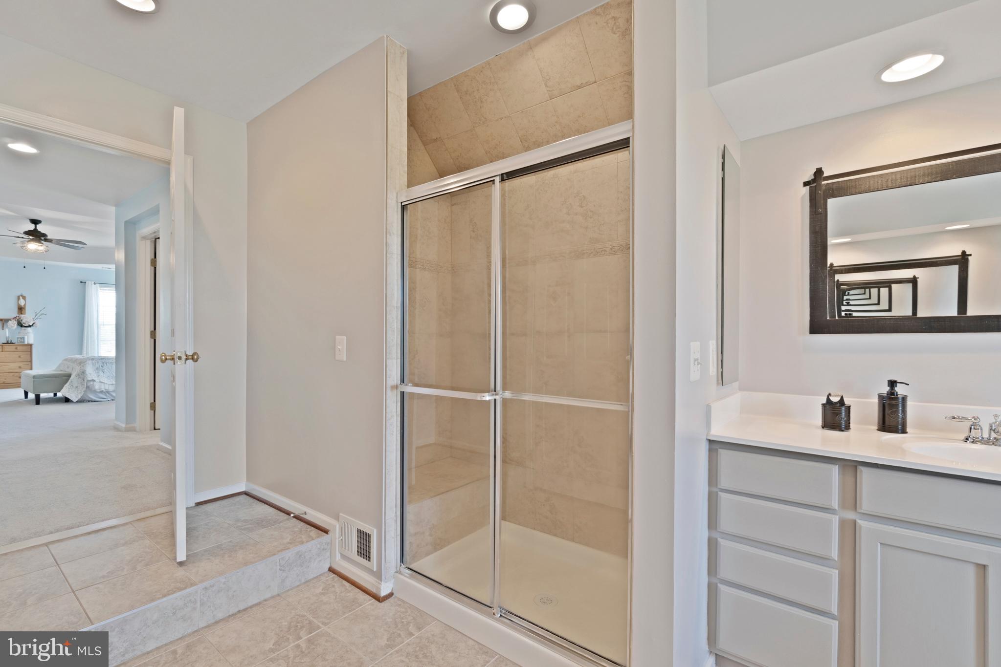 4650 Spring Run Road Warrenton, VA 20187 - Photo 28 of 58 Primary Bathroom