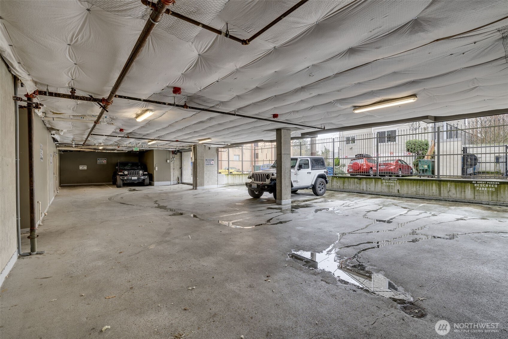 4547 8th Avenue Northeast, Unit 204 Seattle, WA 98105 - Photo 19 of 22 a view of a garage
