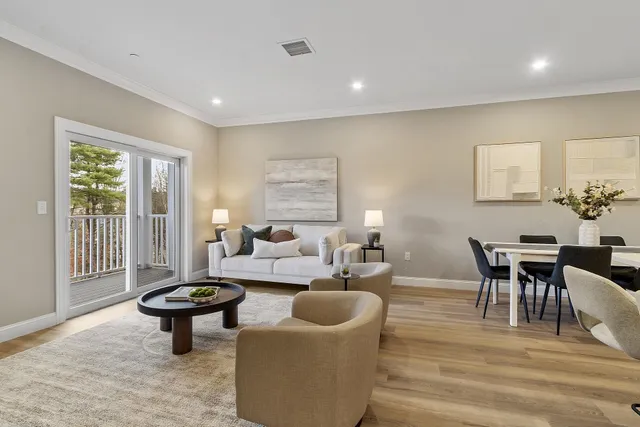 $499,900 | 10100 South Willow Street, Unit 313, Manchester, NH 03109