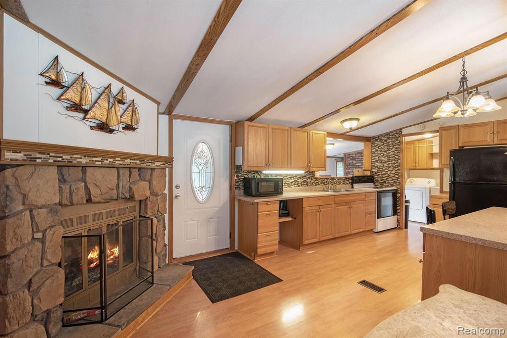 13274 Rohn Road Fenton, MI 48430 - Photo 14 of 39