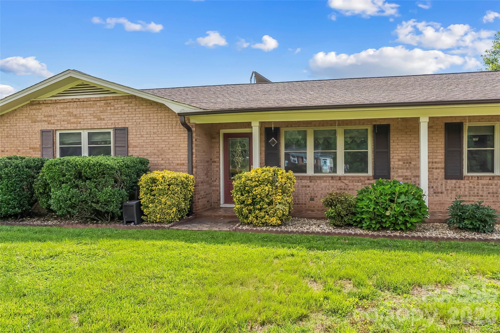 5305 Icard Ridge Road Hickory, NC 28601 - Photo 4 of 40