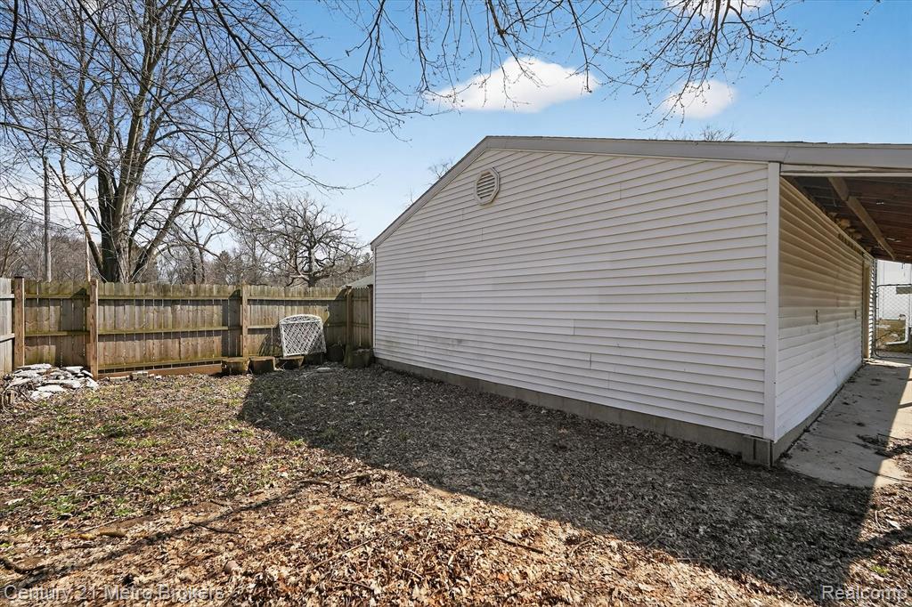 5501 East Potter Road Flint, MI 48506 - Photo 43 of 45