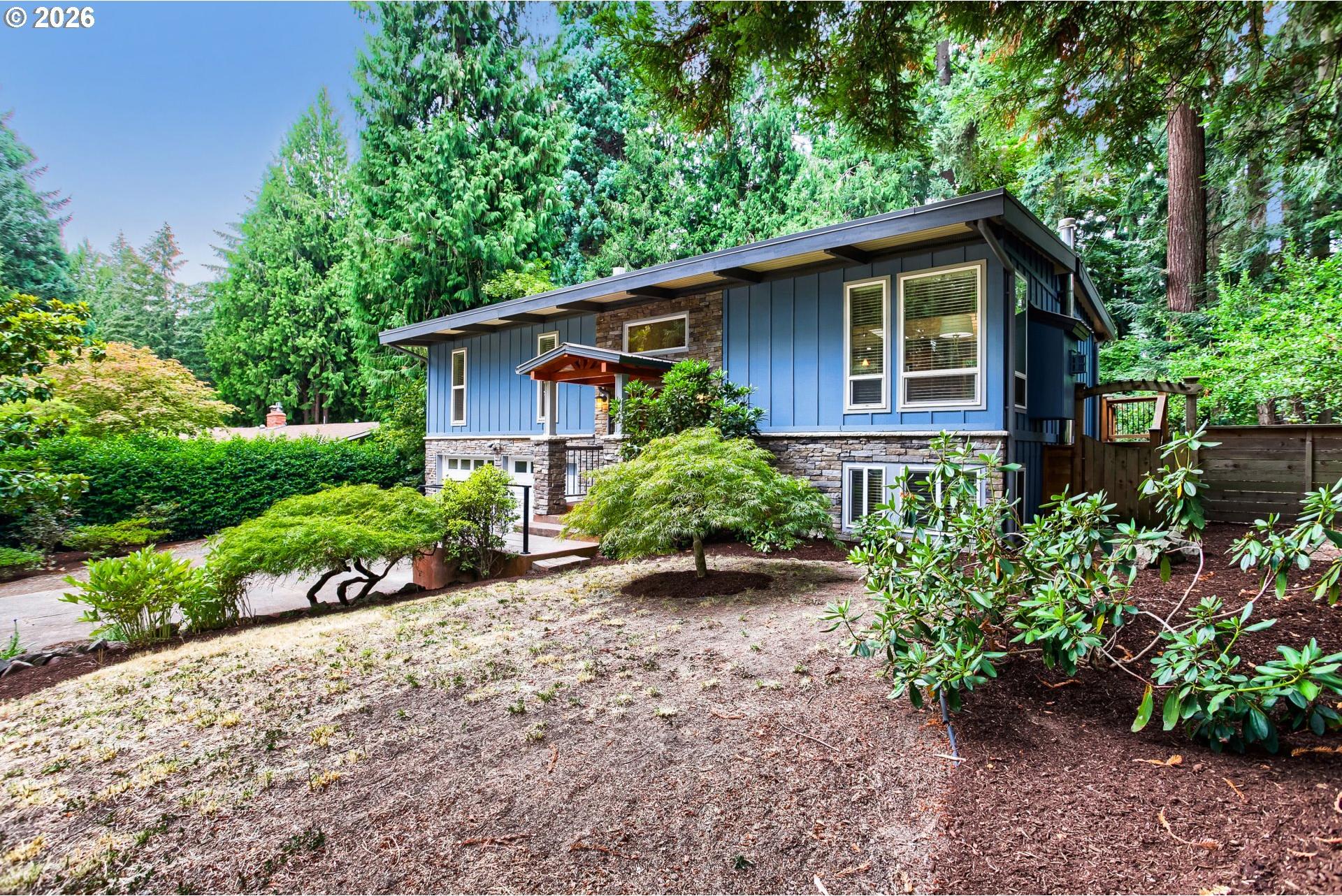 6149 Southwest Miles Court Portland, OR 97219 - Photo 4 of 48 Gallery Image 4